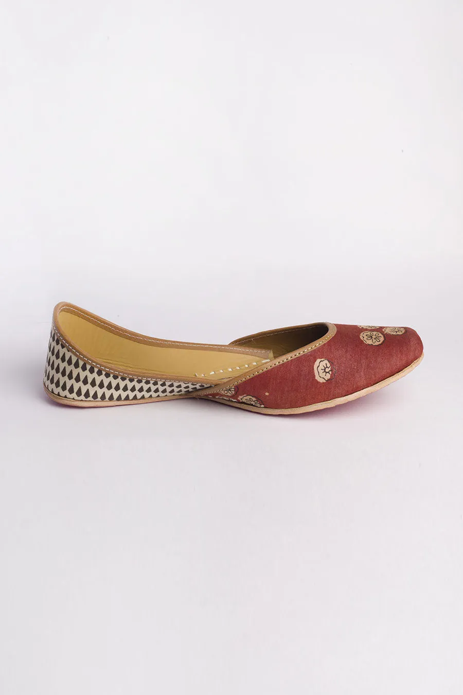 Chappa O Print - Maroon Block Print Jutti