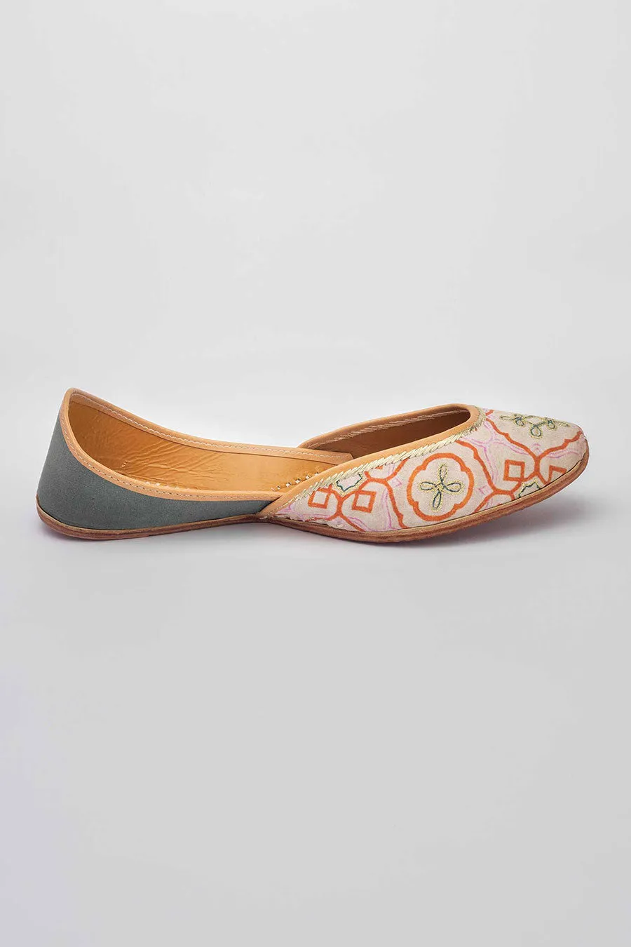 Moroccan Art Printed Jutti
