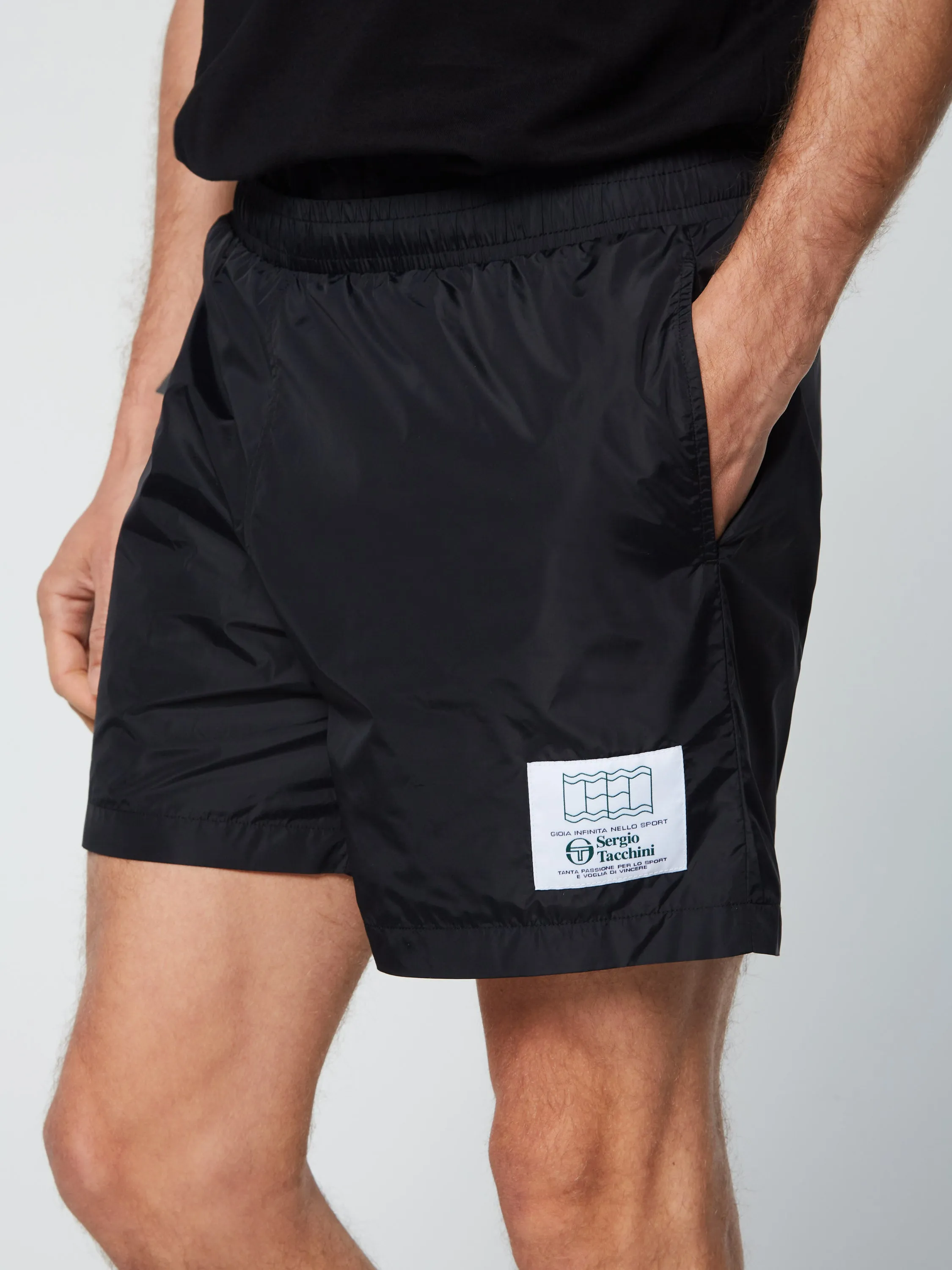 Onda Short- Black Beauty