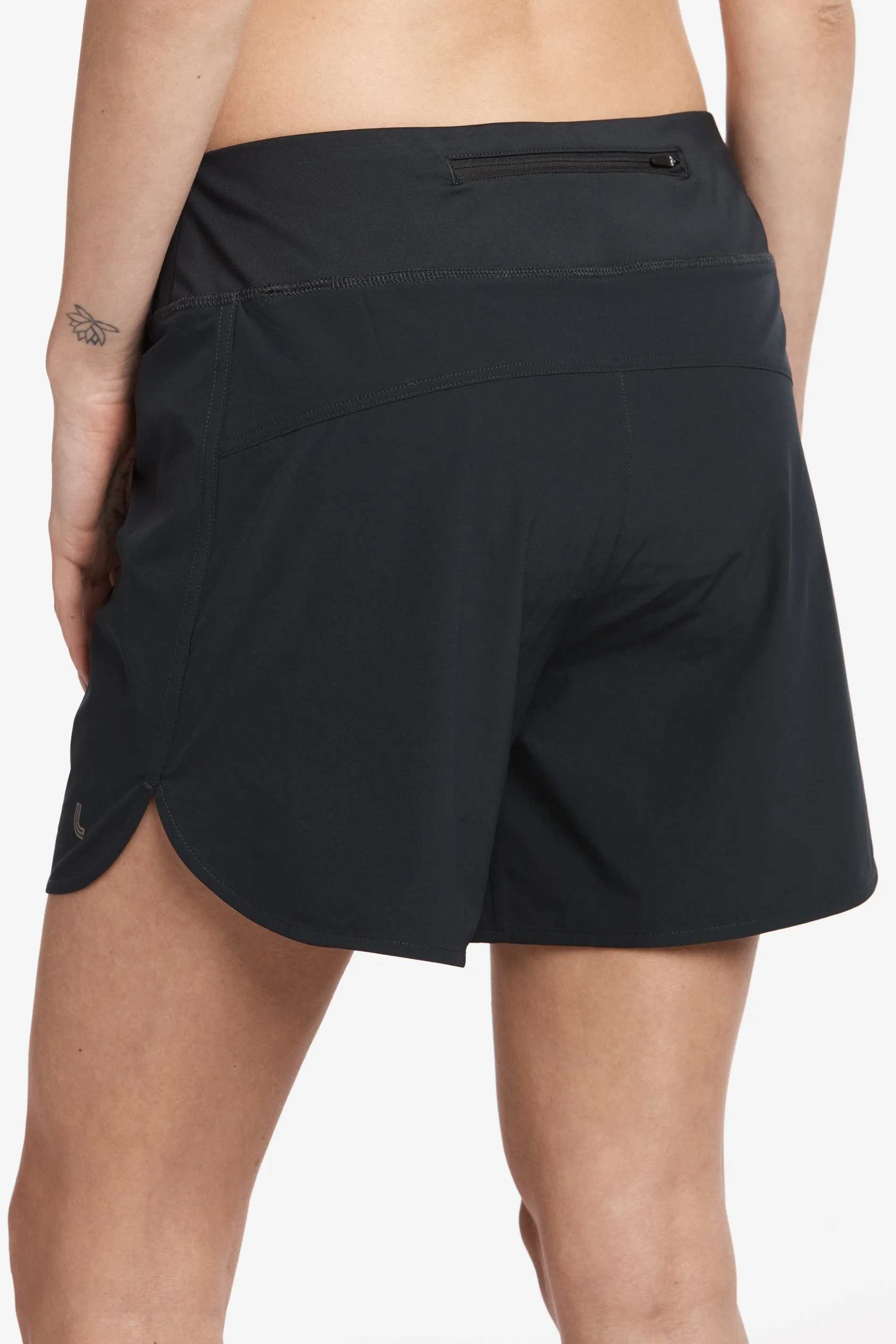 RUNNING SHORT