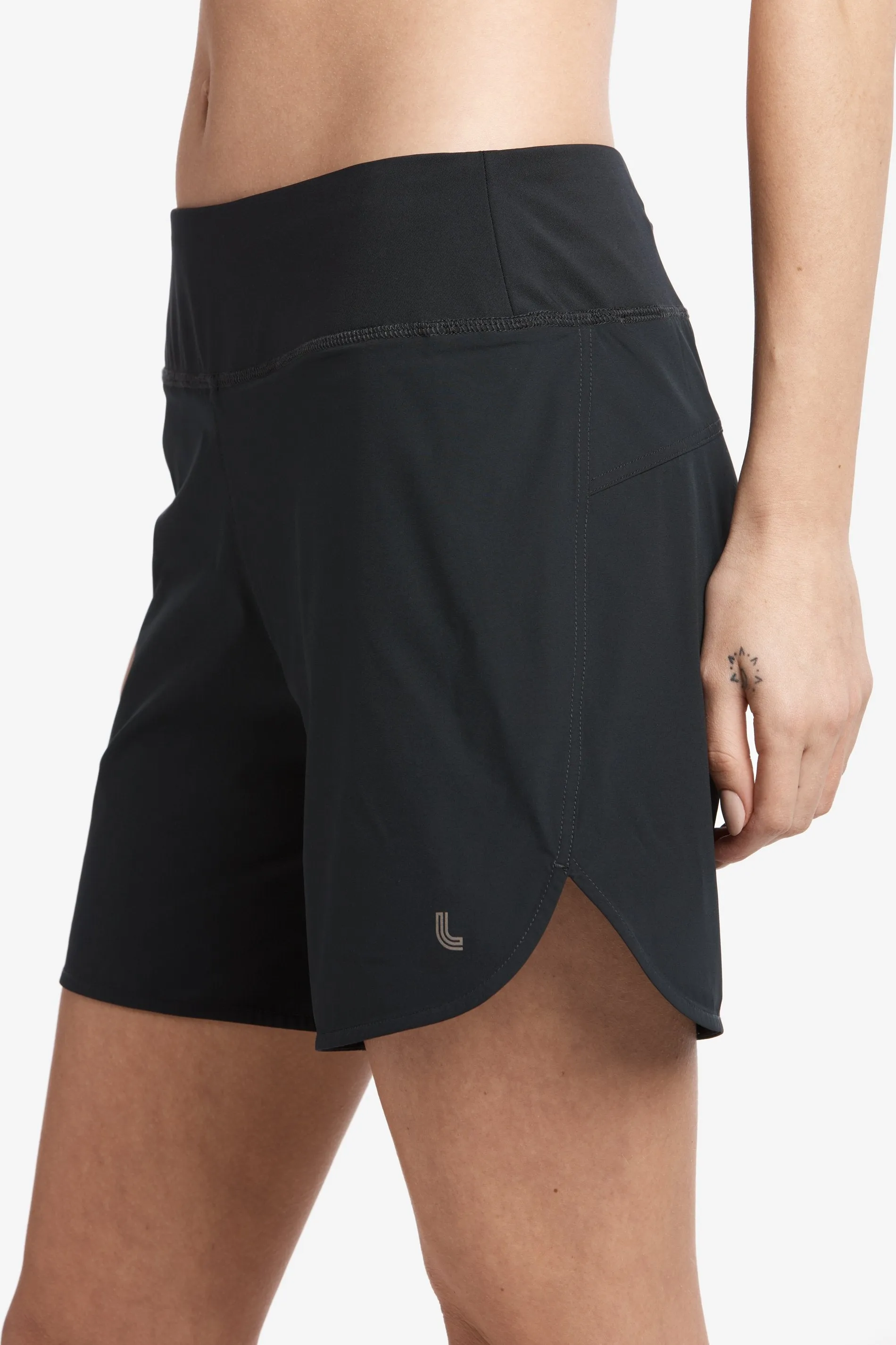 RUNNING SHORT