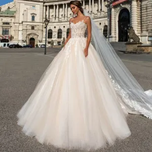 Tulle Lace Sleeveless Wedding Day Bridal Gown
